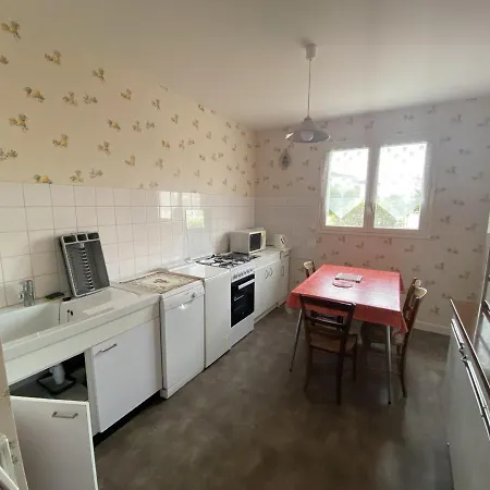 Maison F4 70 M² Avec Jardin A - Fr-1-71-52 Ρουαγιάν